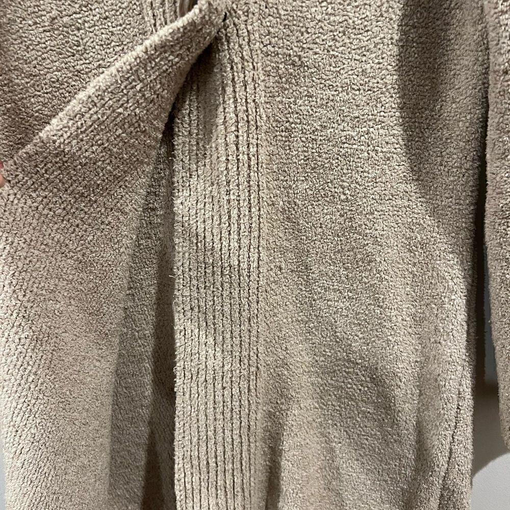 Cambridge Tan dry goods plush snap closure cardigan size Small - Picture 6 of 8